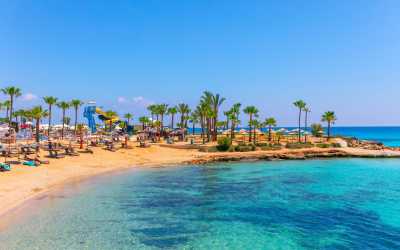 Wycieczka fakultatywna, Wycieczka z Pafos w kierunku Ayia Napa Marathon z Lefkarą, odrobiną wina i oliwy